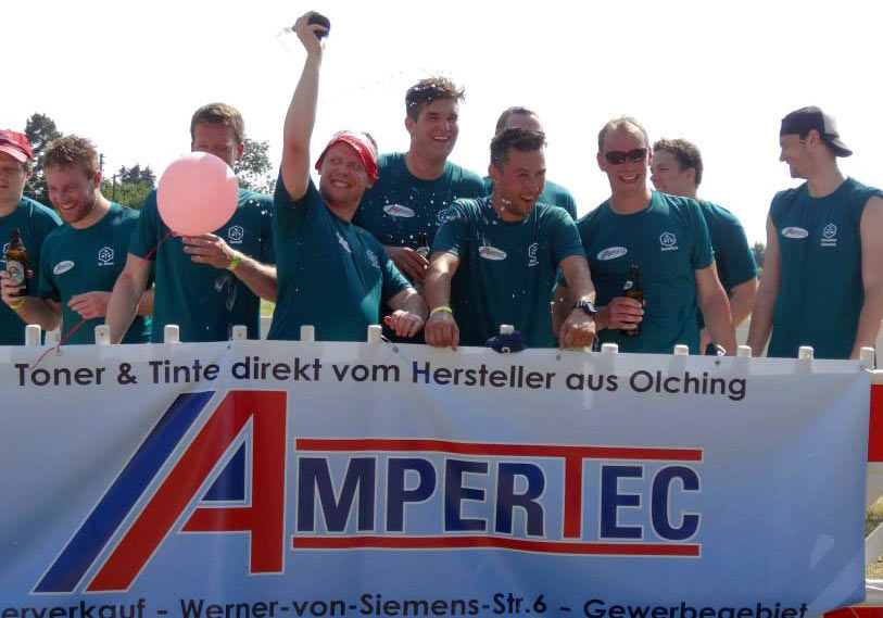 Team Ampertec nach Zieleinlauf auf der Amperchallenge